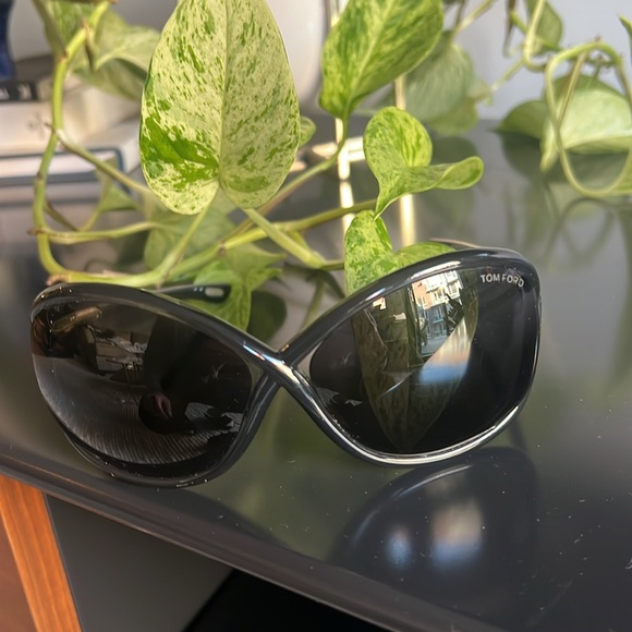 Tom Ford Whitney TF9 - Picture 3 of 3